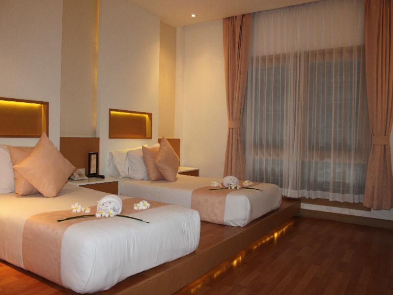 Iyara Beach Hotel And Plaza Чавенг Бийч Екстериор снимка